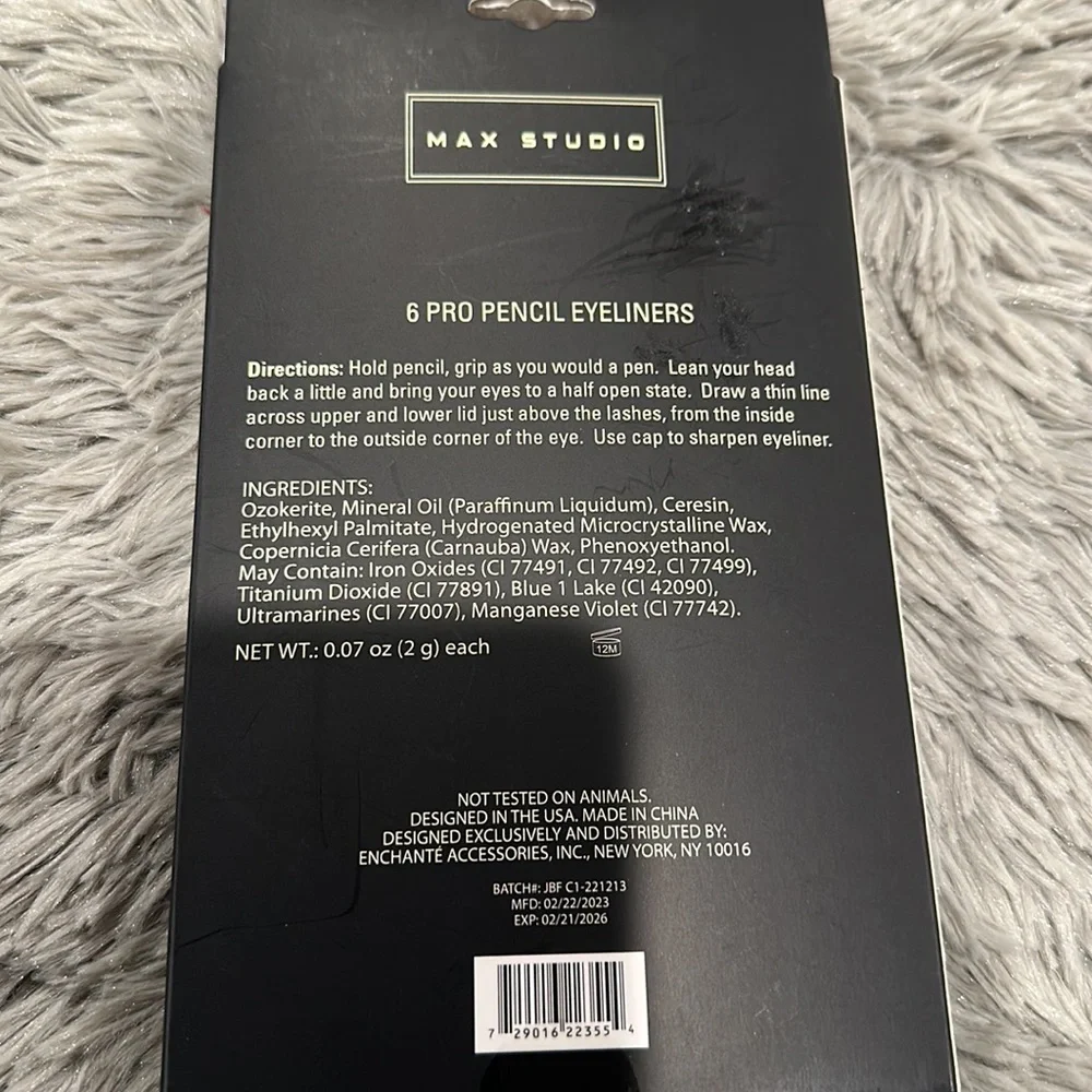 MAX STUDIO 6 PRO PENCIL EYELINERS (Silver, Green, Bronz, Brown, Black, Purple).